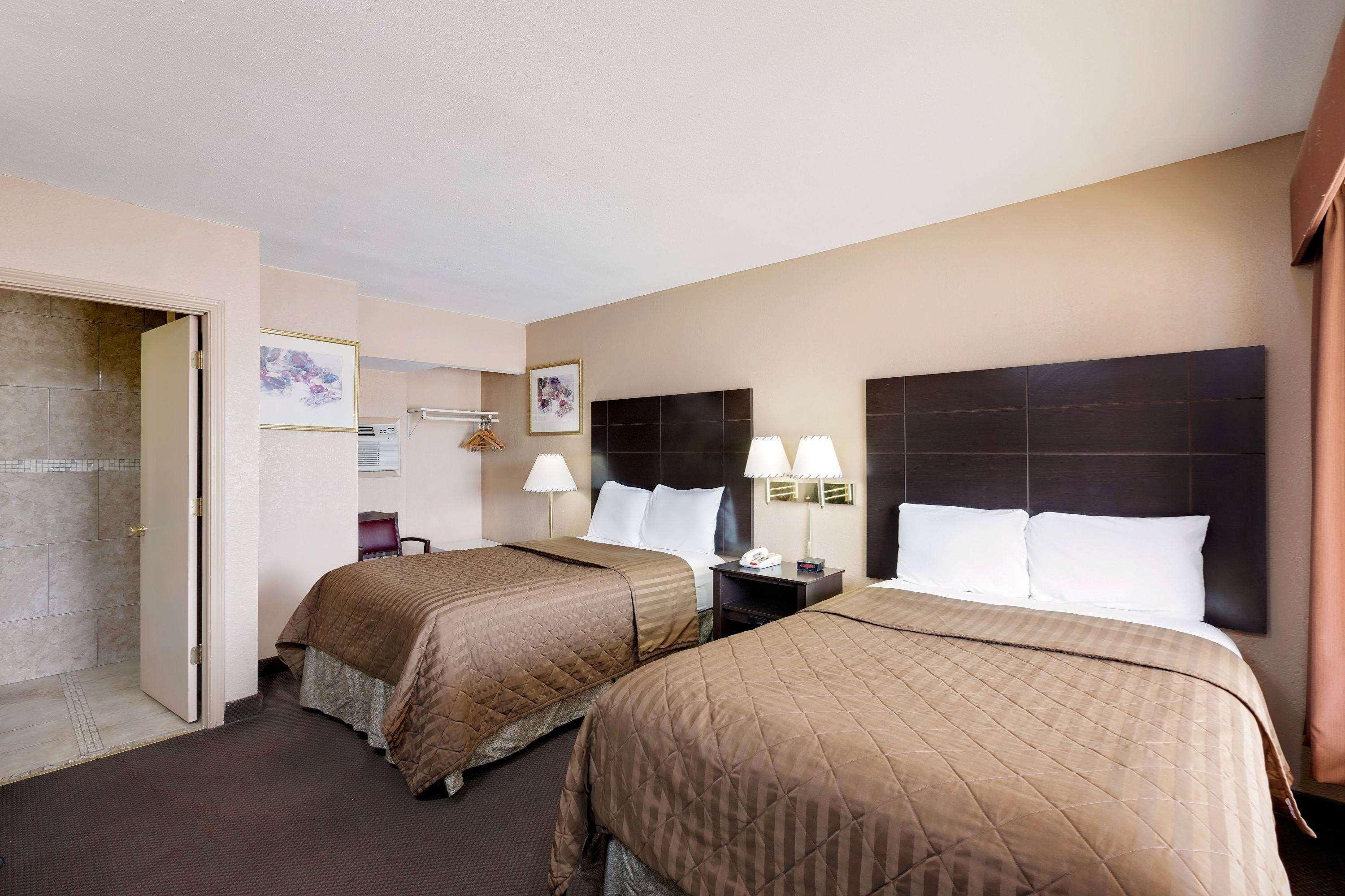 Travelodge By Wyndham Ozona Extérieur photo